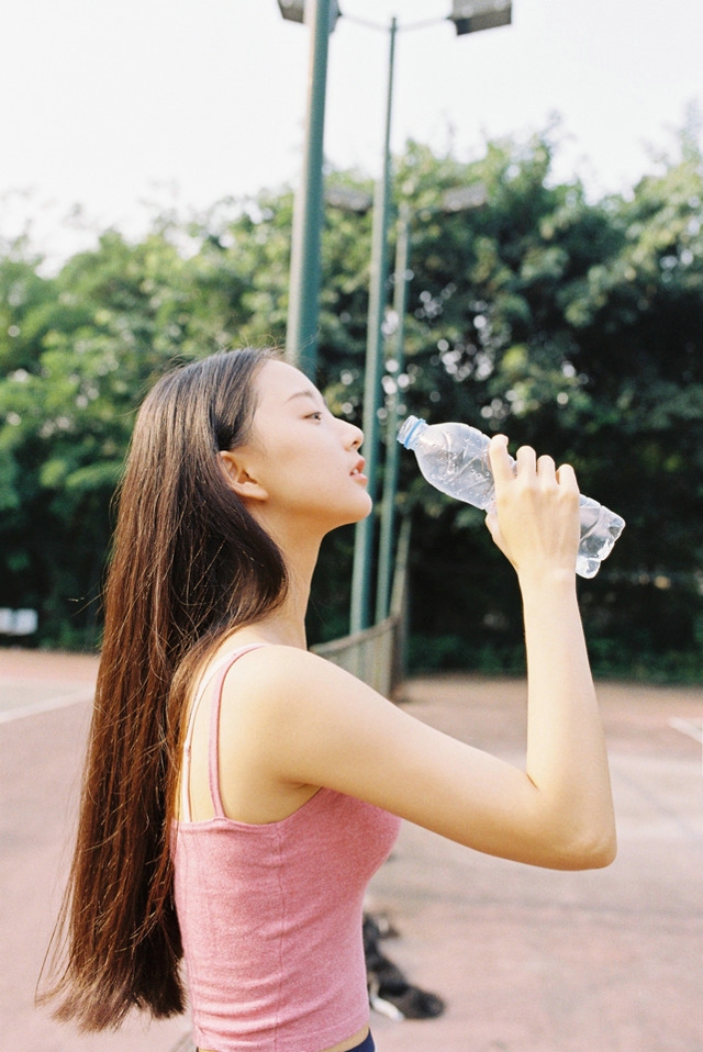 网球美女有着傲人的上围性感写真照,清纯美女,